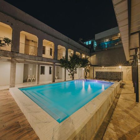 Hotel October Phuket Eksteriør bilde