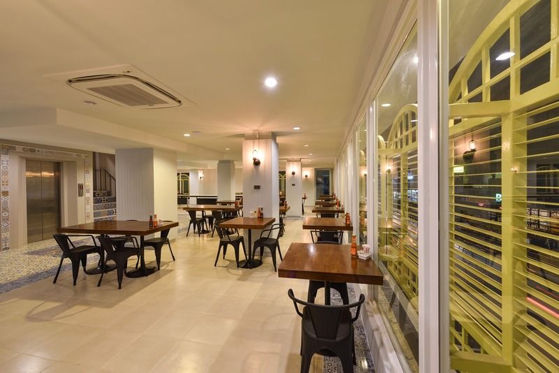 Hotel October Phuket Eksteriør bilde