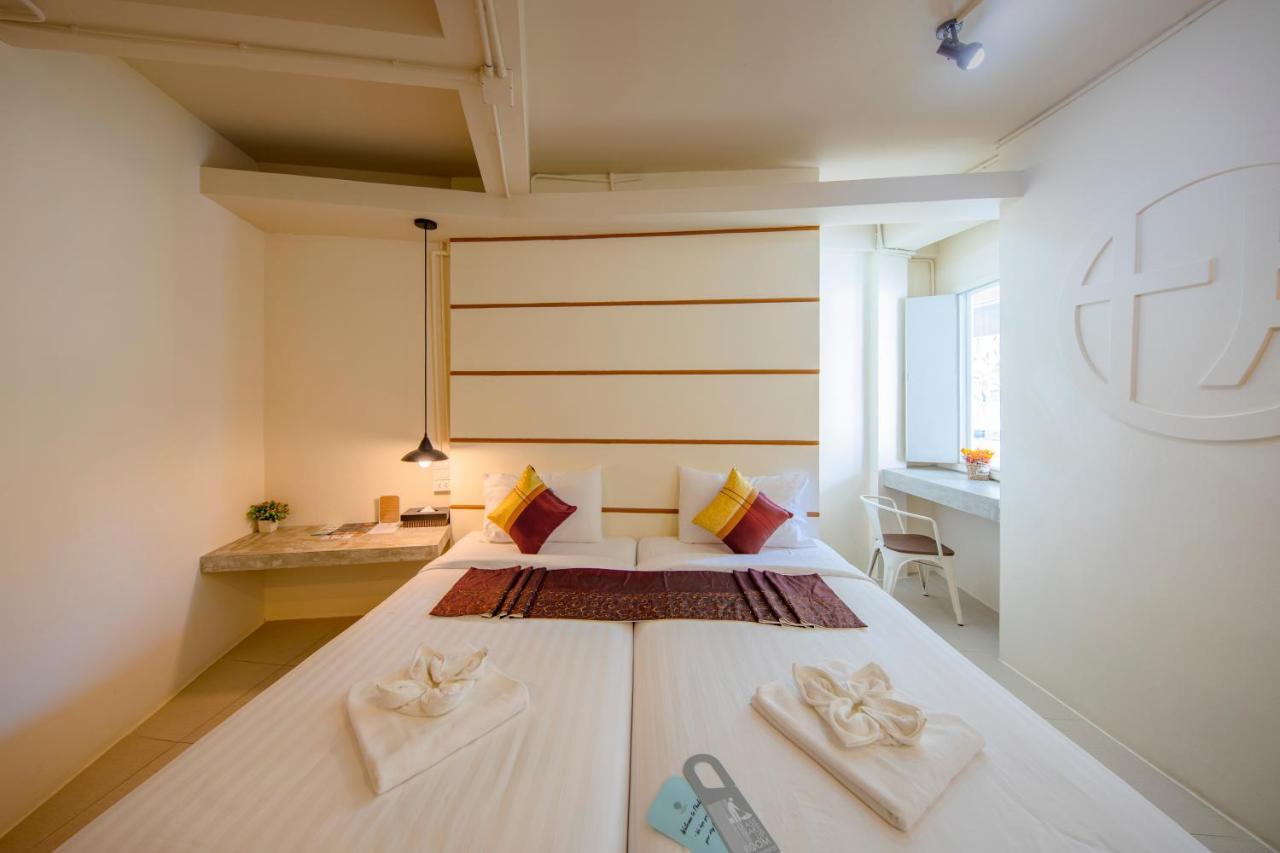 Hotel October Phuket Eksteriør bilde